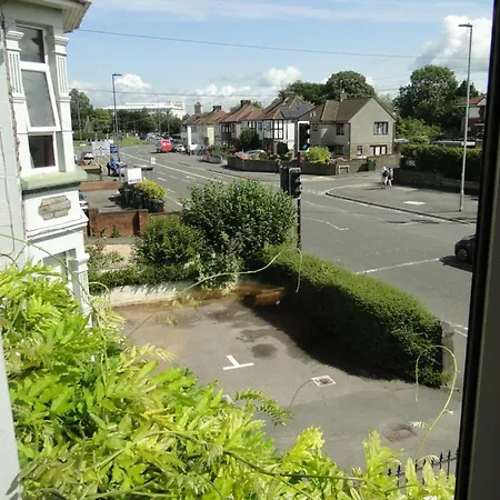 Rockleaze Guest house Filton