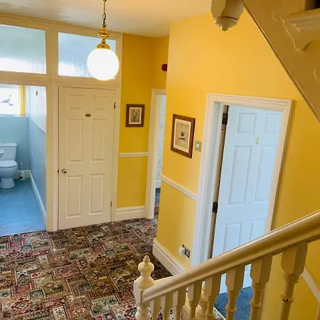 Rockleaze Guest house *
